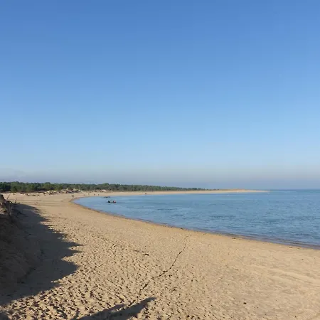 Hébergement de vacances Les Cariatides By Interhome Saint-Pierre-d'Oleron
