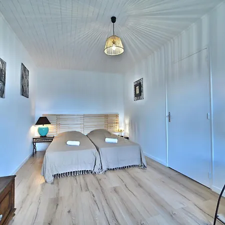 Les Cariatides By Interhome Hébergement de vacances