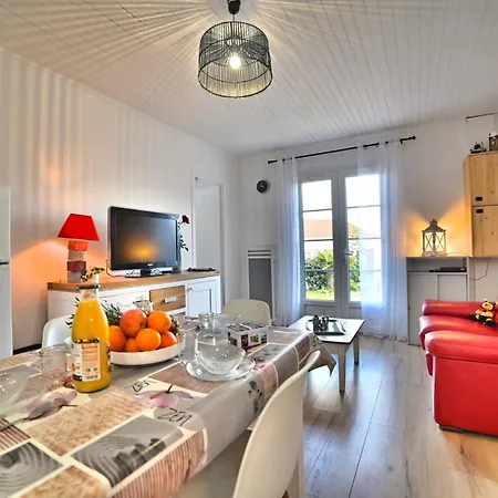 Les Cariatides By Interhome